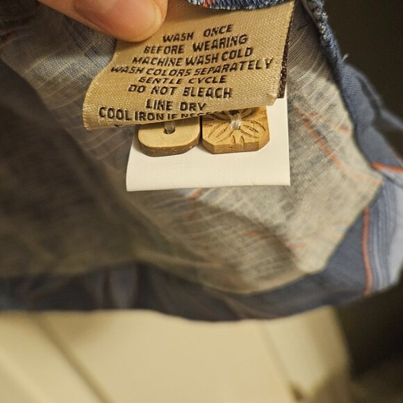 100% Silk Hawaiian shirt - Picture 3 of 5